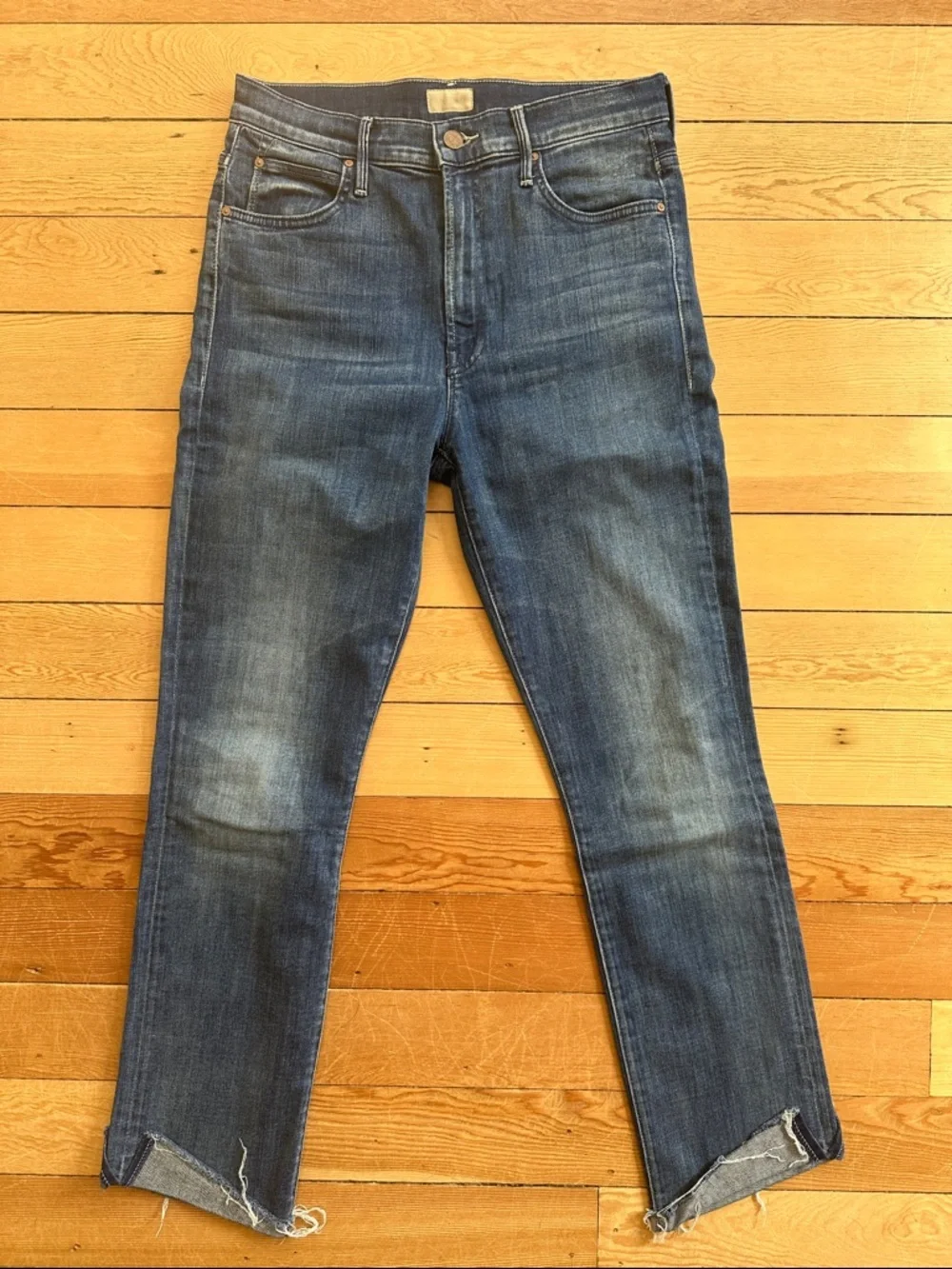 MOTHER High Waisted Rascal Slit Flip - Picture 3 of 13